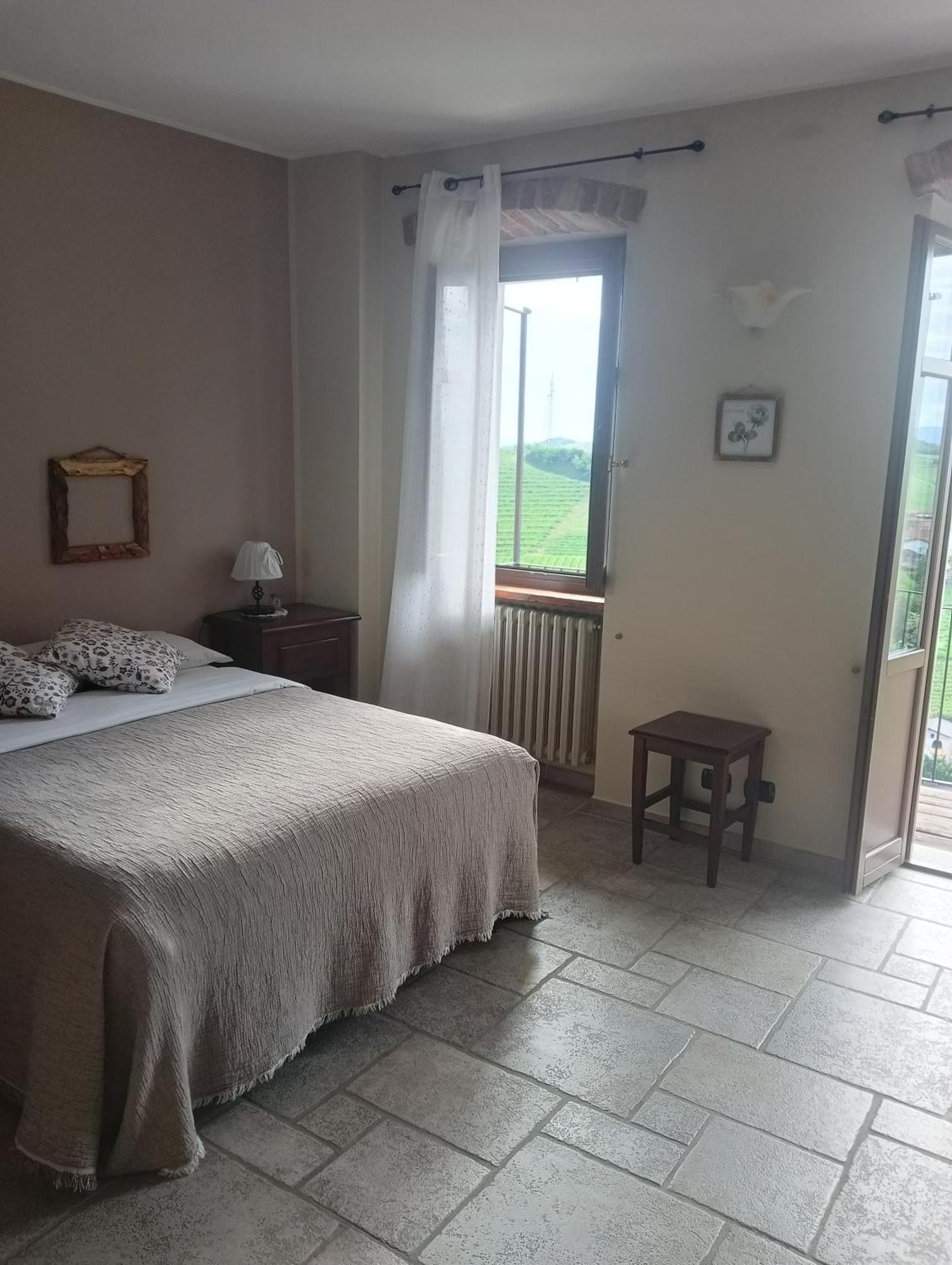 Il Borgo B&B Castellinaldo Ngoại thất bức ảnh