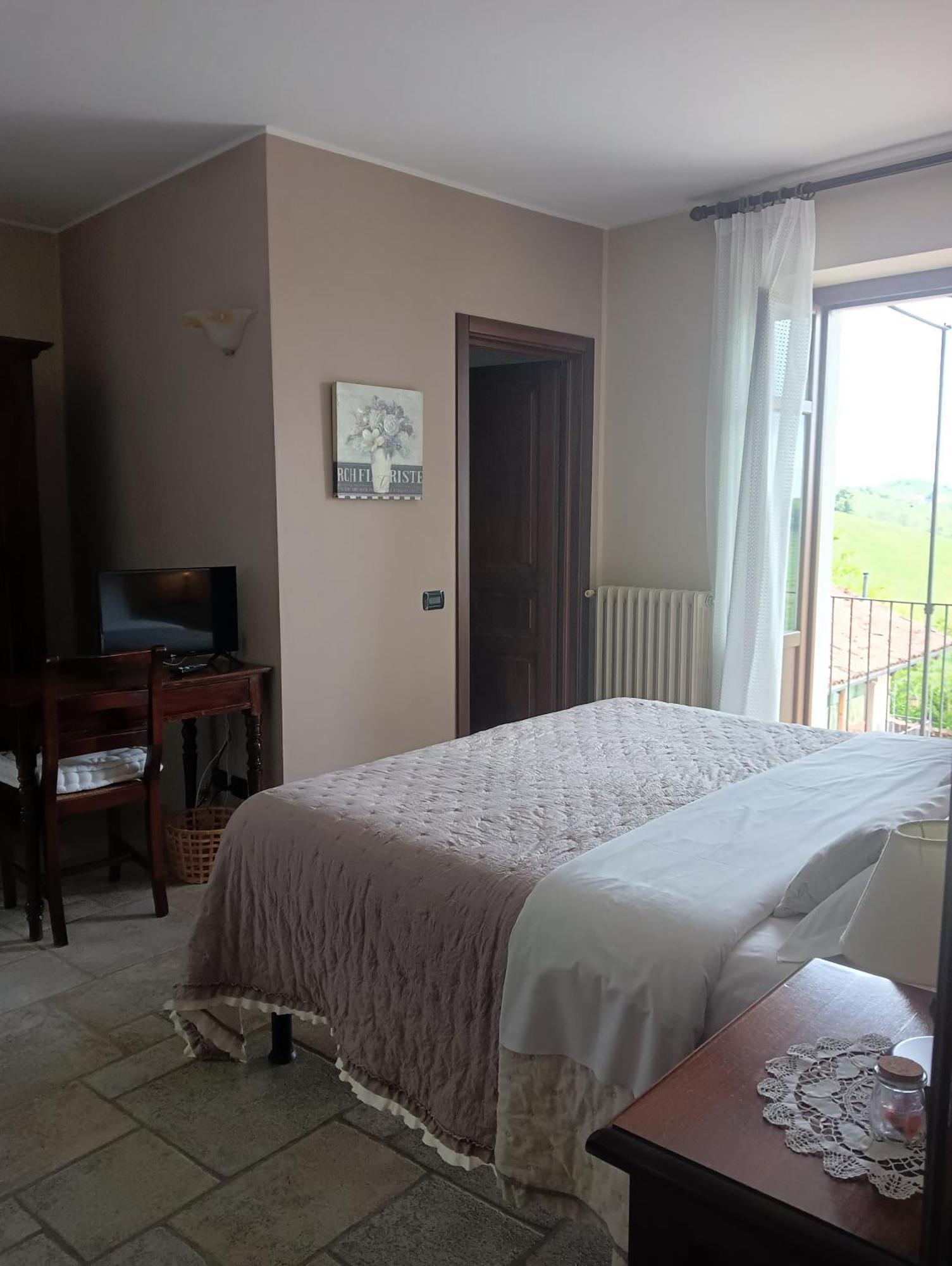 Il Borgo B&B Castellinaldo Ngoại thất bức ảnh